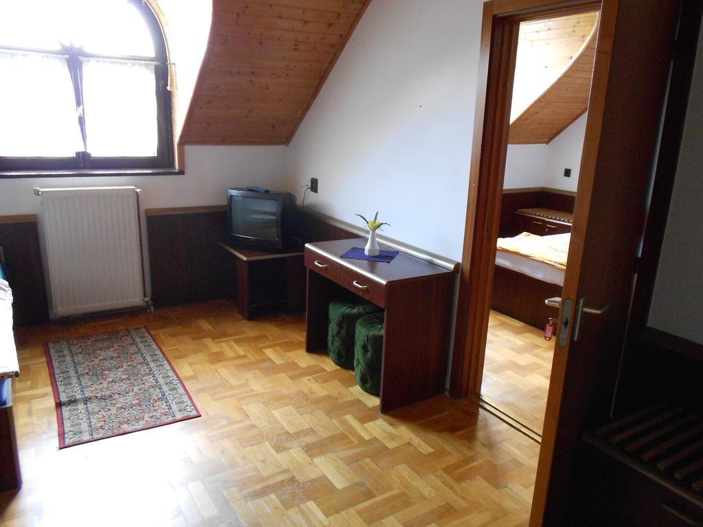 Peregrino Panzio Bed and Breakfast Budaörs Δωμάτιο φωτογραφία