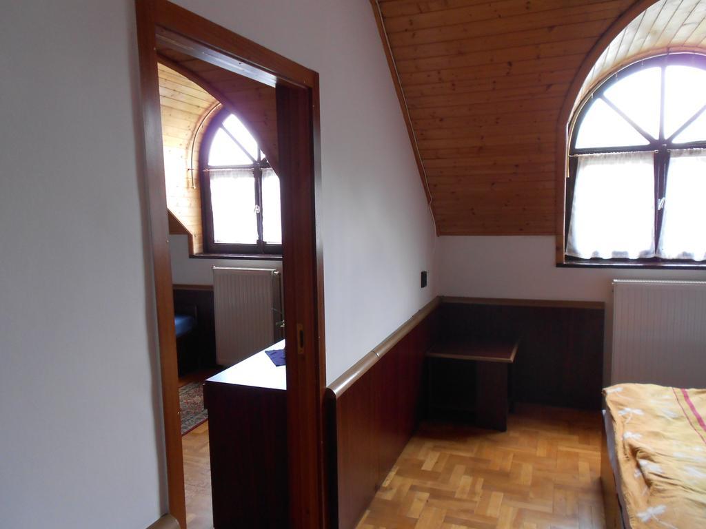 Peregrino Panzio Bed and Breakfast Budaörs Δωμάτιο φωτογραφία