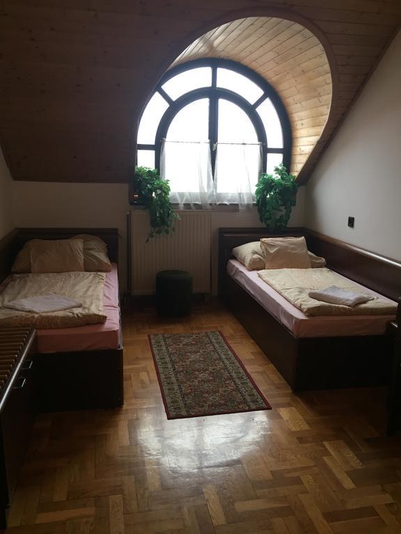 Peregrino Panzio Bed and Breakfast Budaörs Εξωτερικό φωτογραφία