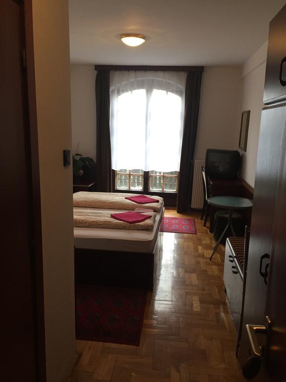 Peregrino Panzio Bed and Breakfast Budaörs Εξωτερικό φωτογραφία