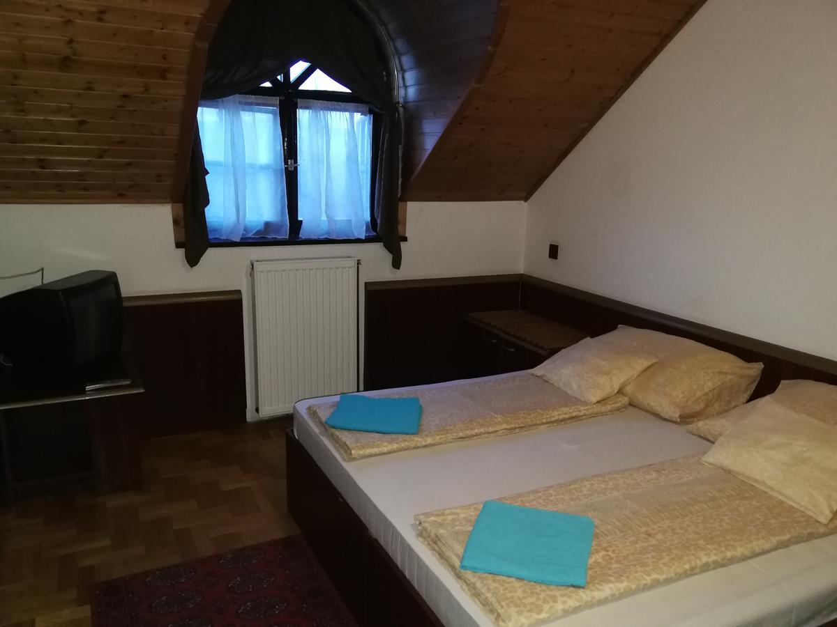 Peregrino Panzio Bed and Breakfast Budaörs Εξωτερικό φωτογραφία
